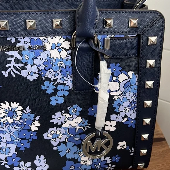 NWT Michael Kors Dillon satchel - Picture 17 of 17